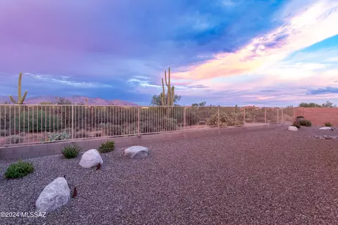 12552 N Summer Wind Dr, Marana, AZ 85658