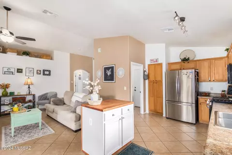 Kitchen - 60572 Flank Strap Dr, Tucson, AZ 85739 photo 1 of 3