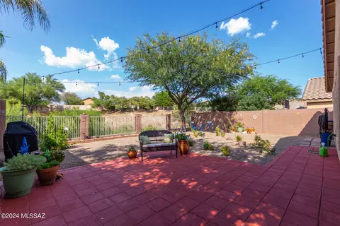 Exterior - 60572 Flank Strap Dr, Tucson, AZ 85739 photo 6 of 7