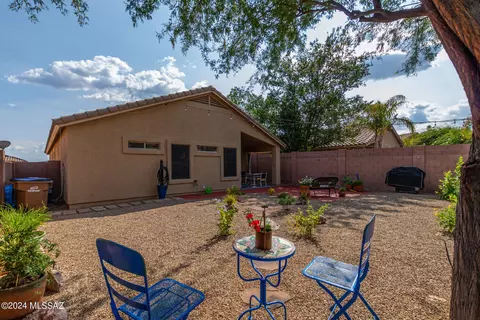 Exterior - 60572 Flank Strap Dr, Tucson, AZ 85739 photo 5 of 7