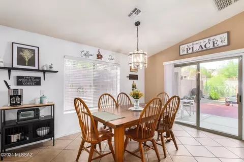 Dining - 60572 Flank Strap Dr, Tucson, AZ 85739 photo 1 of 1