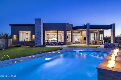 2191 E Desert Garden Dr, Tucson, AZ 85718