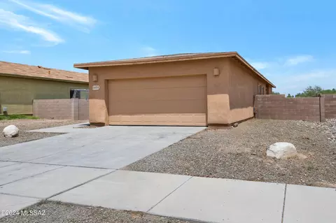 7151 S Corona Pl, Tucson, AZ 85756