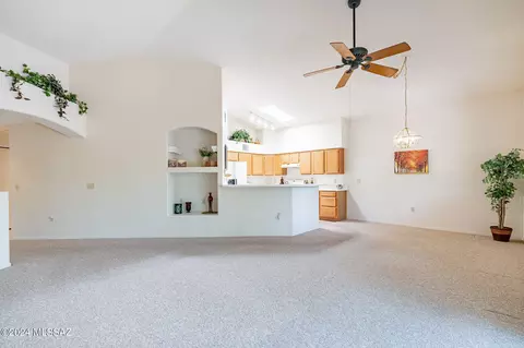 10730 E Migratory Pl, Tucson, AZ 85748 photo 4