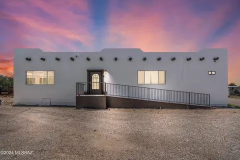 1550 E Mckain Rd, Tucson, AZ 85756