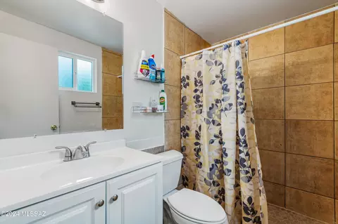 Bath - 6579 E Hawk Dr, Tucson, AZ 85730 photo 1 of 2