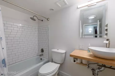 Bath - 9831 E 33rd St, Tucson, AZ 85748 photo 2 of 2
