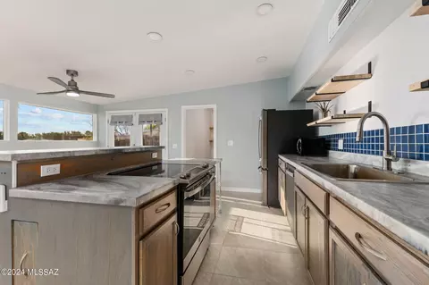 Kitchen - 9831 E 33rd St, Tucson, AZ 85748 photo 2 of 3