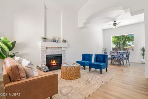 7242 W Maple Ridge Dr, Tucson, AZ 85743