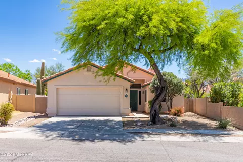 12350 N Brightridge Dr, Oro Valley, AZ 85755