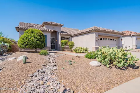 8121 W Wandering Spring Way, Tucson, AZ 85743