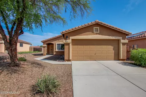 2256 W Frostwood Ln, Tucson, AZ 85745