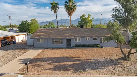 6011 E 24th St, Tucson, AZ 85711