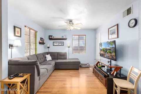 4601 E 7th St, Tucson, AZ 85711 photo 4