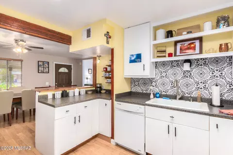 4601 E 7th St, Tucson, AZ 85711 photo 14