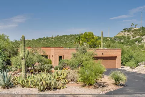 5465 N Post Trl, Tucson, AZ 85750