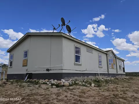 26858 W Four Feathers Loop, Willcox, AZ 85643 photo 3