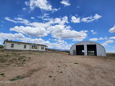 26858 W Four Feathers Loop, Willcox, AZ 85643