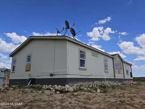 26858 W Four Feathers Loop, Willcox, AZ 85643 photo 4