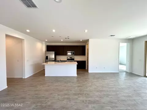 11842 E Becker Dr, Vail, AZ 85641 photo 3