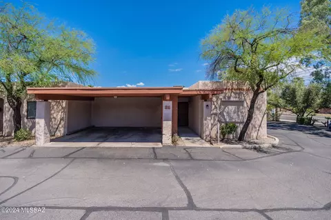 1949 N Swan Rd #26, Tucson, AZ 85712