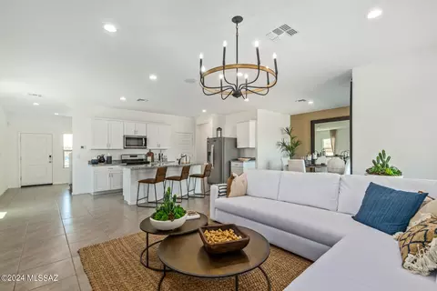 9327 W Huisache Trl, Marana, AZ 85653