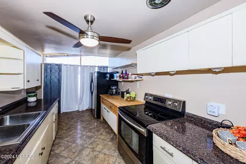 1821 S Kitt Pl, Tucson, AZ 85713