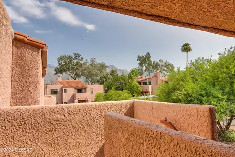 5051 N Sabino Canyon Rd #2114, Tucson, AZ 85750