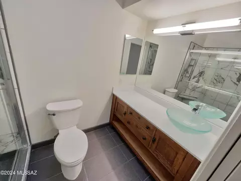 Bath - 2946 E Windsor St, Tucson, AZ 85716 photo 1 of 3