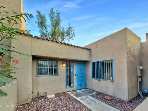 Exterior - 2946 E Windsor St, Tucson, AZ 85716 photo 5 of 6