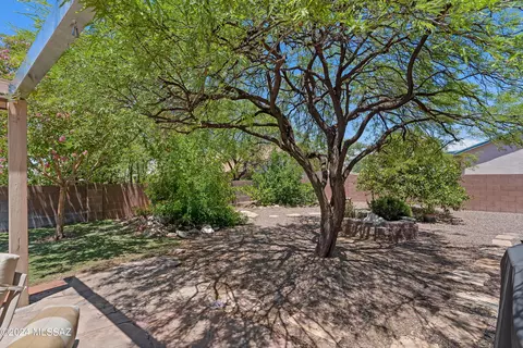 Exterior - 7580 S Errigal Ln, Tucson, AZ 85747 photo 5 of 5
