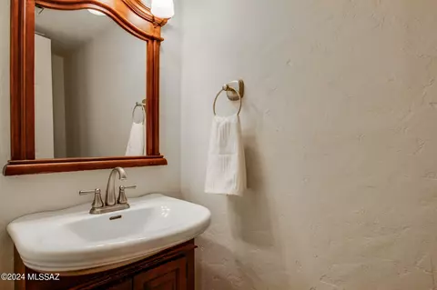 8969 E Kirkpatrick Cir, Tucson, AZ 85710 photo 27