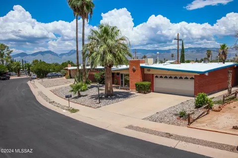 8969 E Kirkpatrick Cir, Tucson, AZ 85710