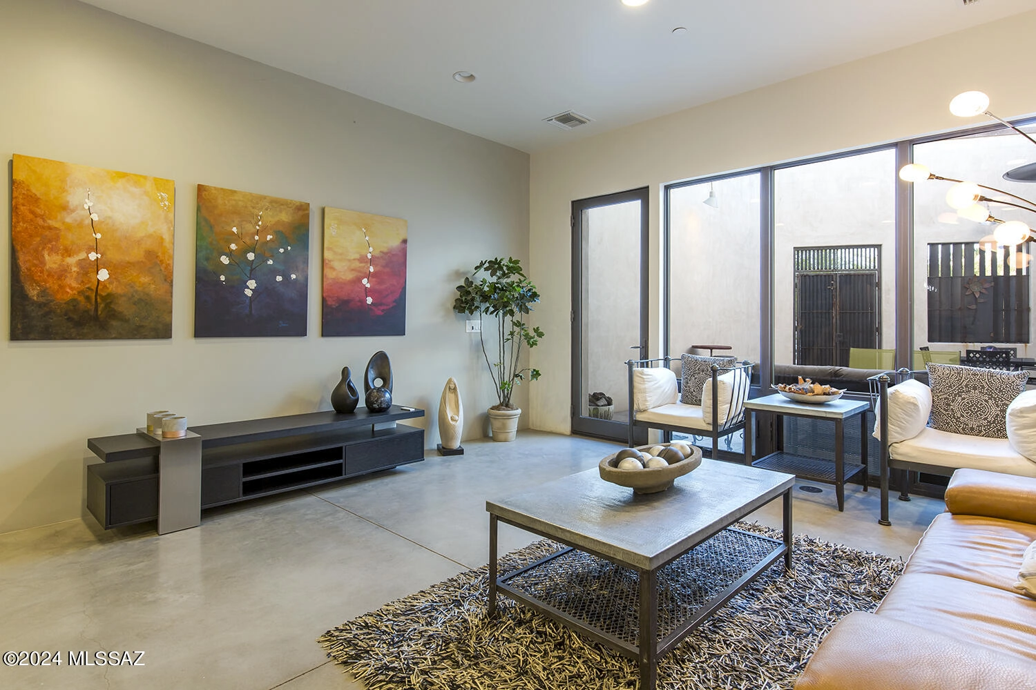 252 S Avenida del Palo Fiero  