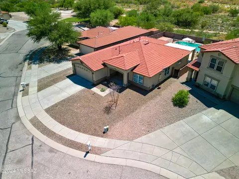 10660 S Silverbluff Dr, Vail, AZ 85641 photo 4