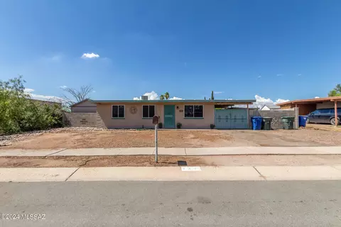 7301 E Marigold Cir, Tucson, AZ 85730