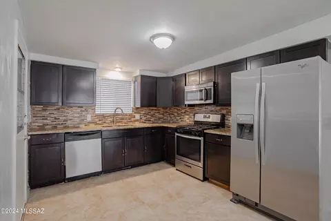 1292 W Pelaar St, Tucson, AZ 85705