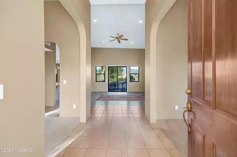 555 E Agave Dr, Tucson, AZ 85704 photo 5