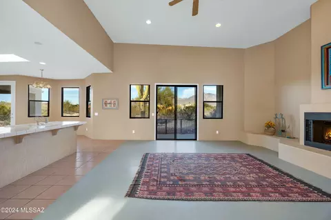 555 E Agave Dr, Tucson, AZ 85704 photo 2