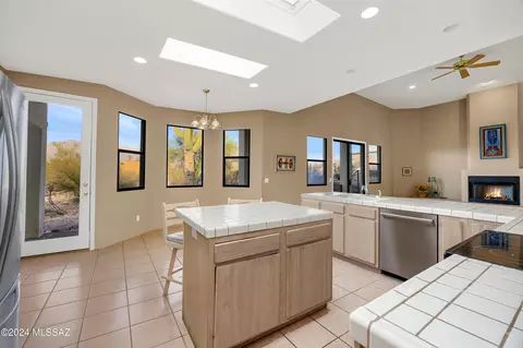 555 E Agave Dr, Tucson, AZ 85704 photo 14