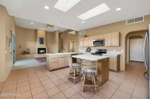 555 E Agave Dr, Tucson, AZ 85704 photo 13