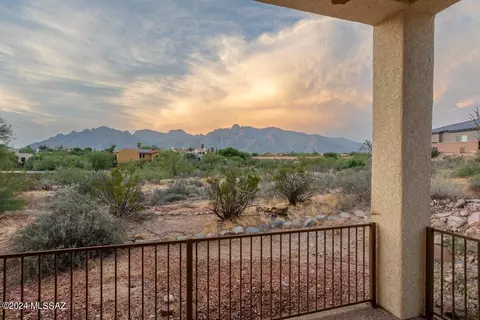 555 E Agave Dr, Tucson, AZ 85704 photo 3