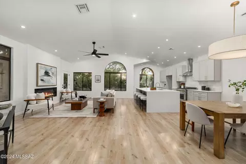 6382 E Placita Divina, Tucson, AZ 85750