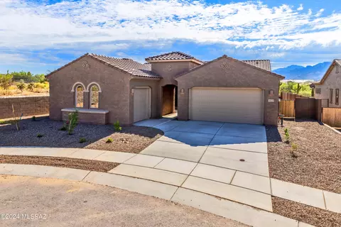 2623 W Sahuaro Dv, Oro Valley, AZ 85742
