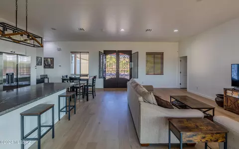 11261 E Camino Aurelia, Vail, AZ 85641 photo 6