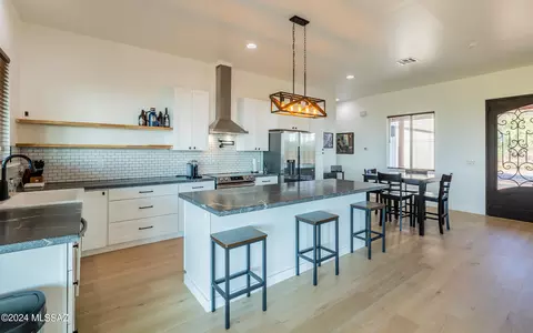 11261 E Camino Aurelia, Vail, AZ 85641 photo 4