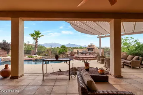 1148 E Josephine Saddle Pl, Green Valley, AZ 85614