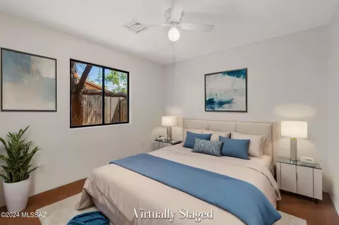 Bedroom - 413 E Geronimo Bluff Loop, Tucson, AZ 85705 photo 6 of 9