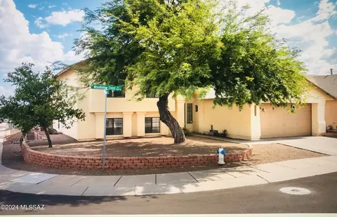2771 W Woodview Crest Dr, Tucson, AZ 85742