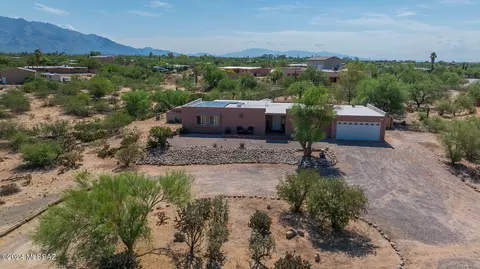6520 N Paseo De Gabriel, Tucson, AZ 85741